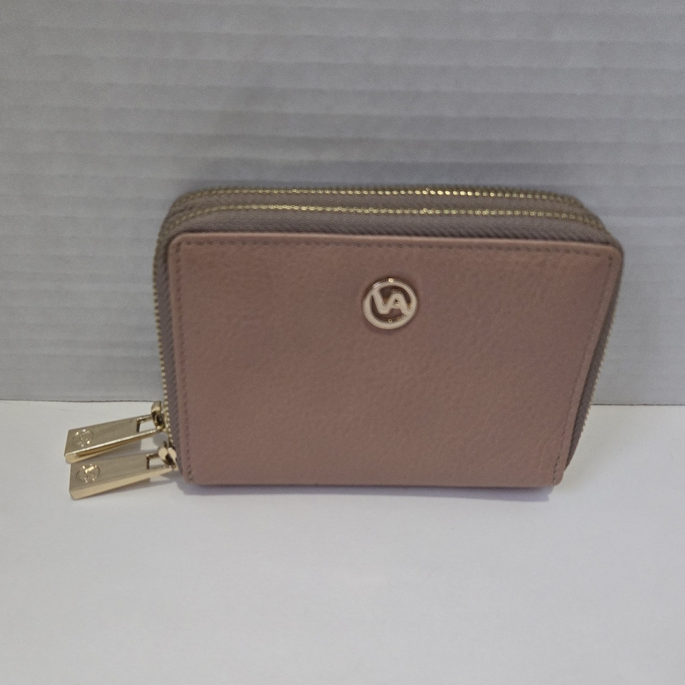 Valentina Wallet NWOT